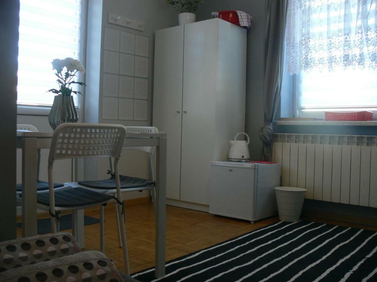 Pokoj Uniejow Exterior foto